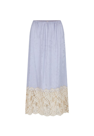a-light-lavender-midi-skirt-featuring-a-wide-cream-lace-hem-displayed-against-a-solid-white-background