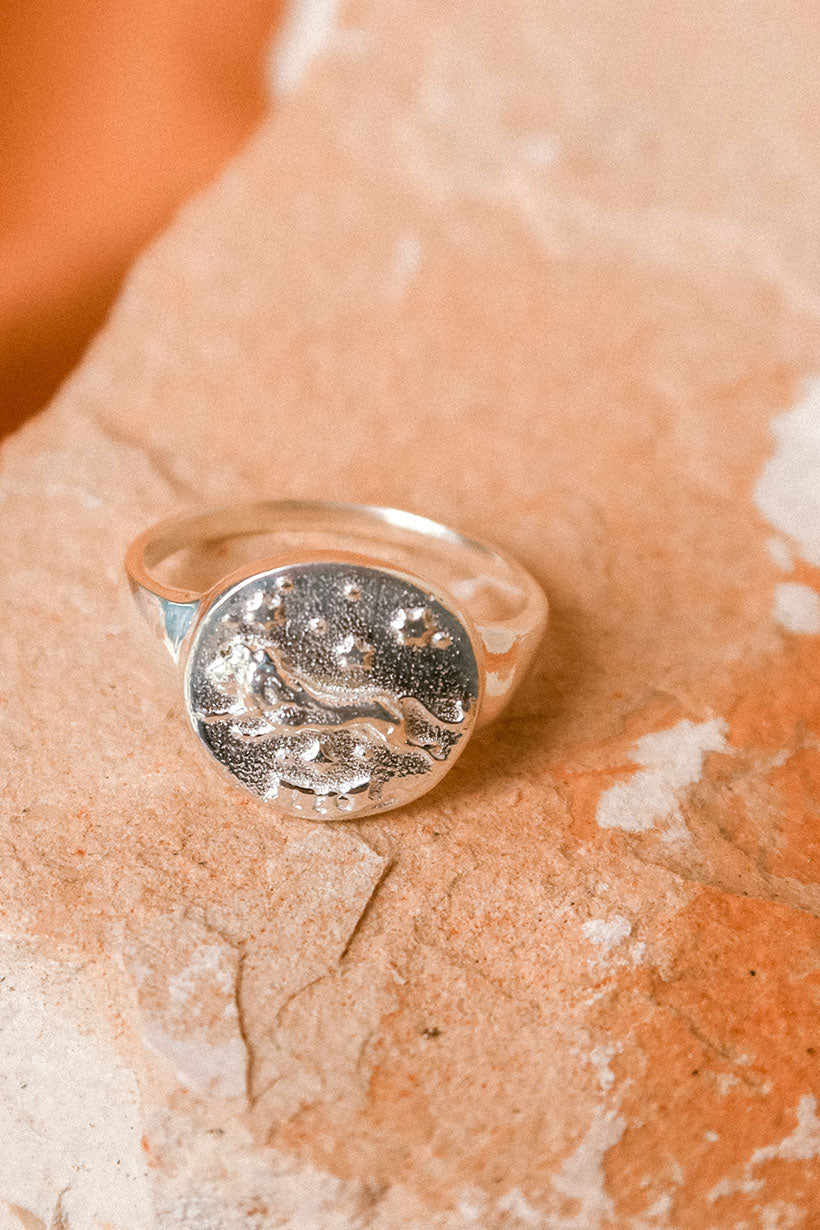 Leo Stargazer Zodiac Ring